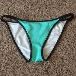 Cheeky bikini bottoms